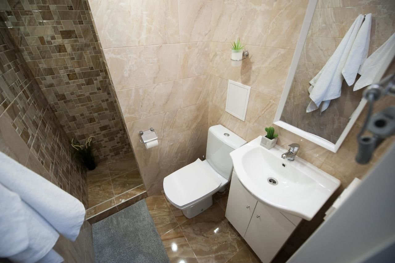 Апартаменты Vilnius Old Town, 3 BDR Penthouse, 100 m2 with Terrace Вильнюс-23