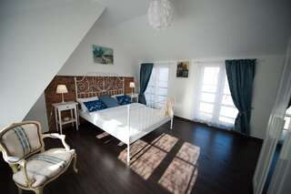 Апартаменты Vilnius Old Town, 3 BDR Penthouse, 100 m2 with Terrace Вильнюс Апартаменты-12